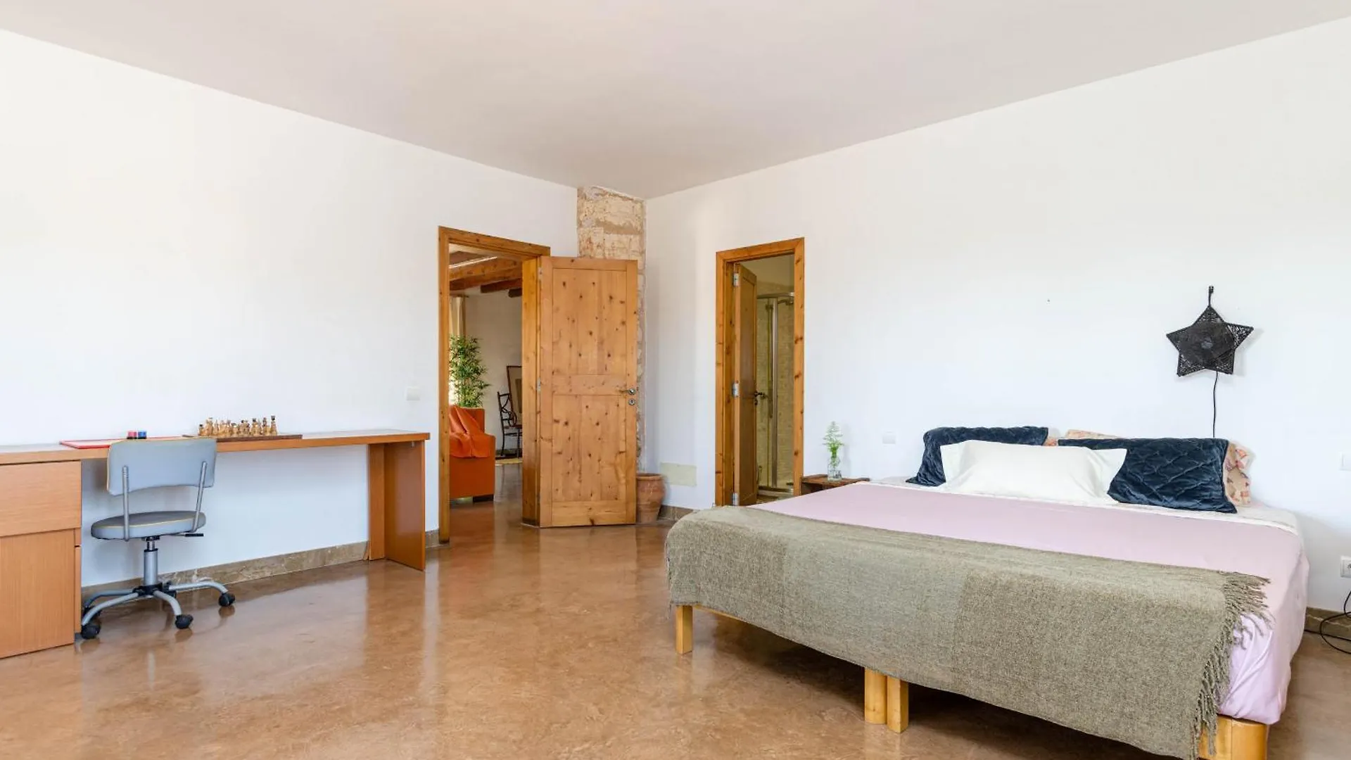 Yourhouse Es Fiters Muro Espagne