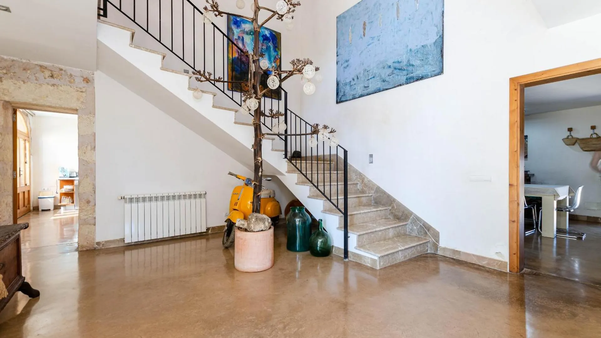 Yourhouse Es Fiters Muro 0*,
