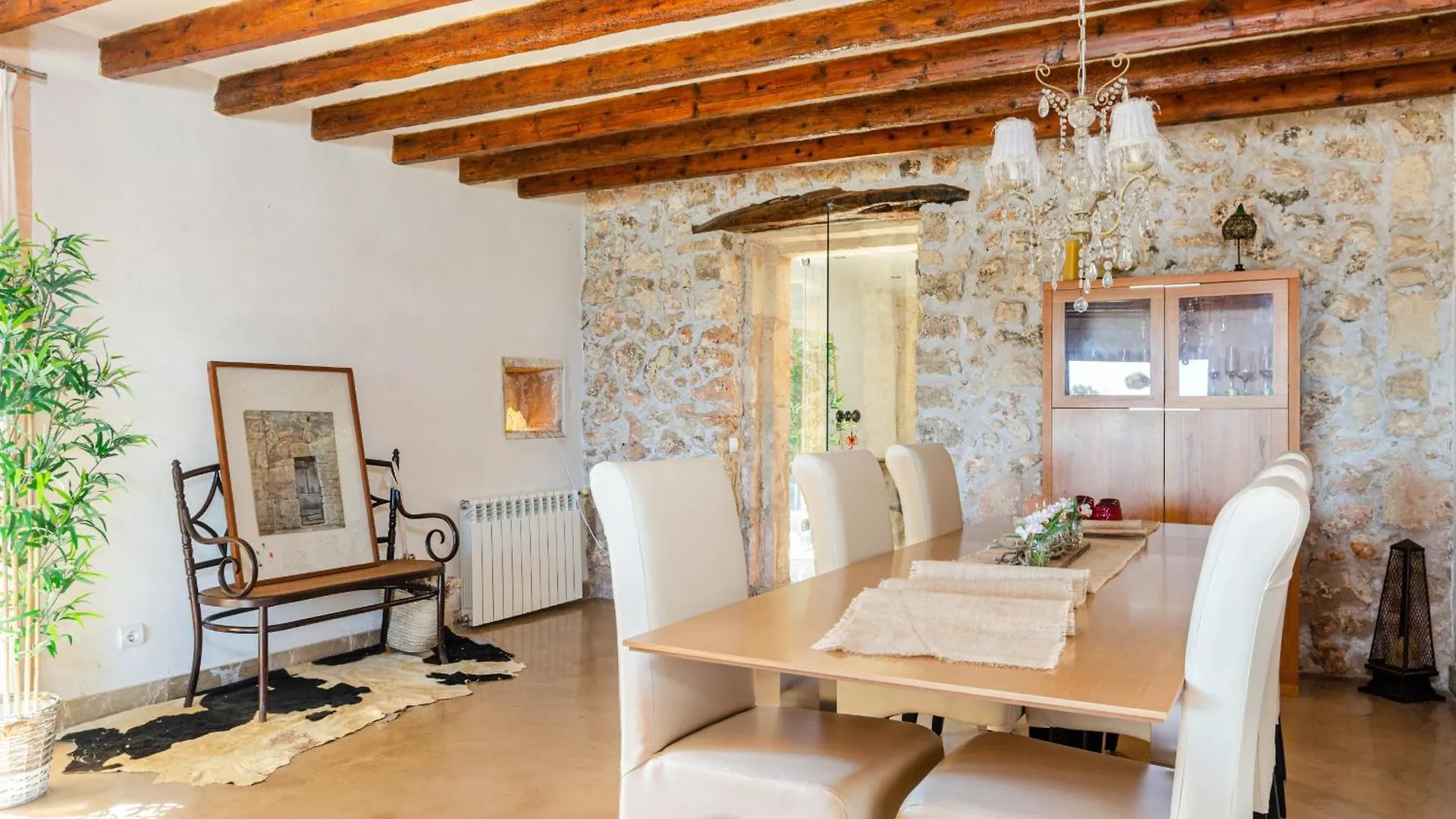 Yourhouse Es Fiters Muro 0*,  Espagne